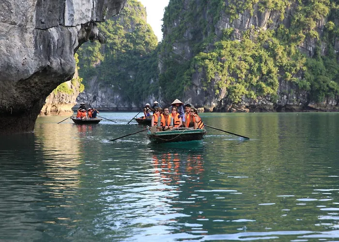 Khách sạn Garden Legend Cruise 4*