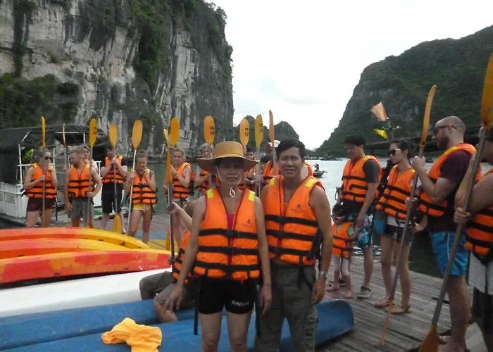 Garden Legend Cruise Hạ Long