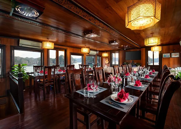 Khách sạn Garden Legend Cruise Hạ Long